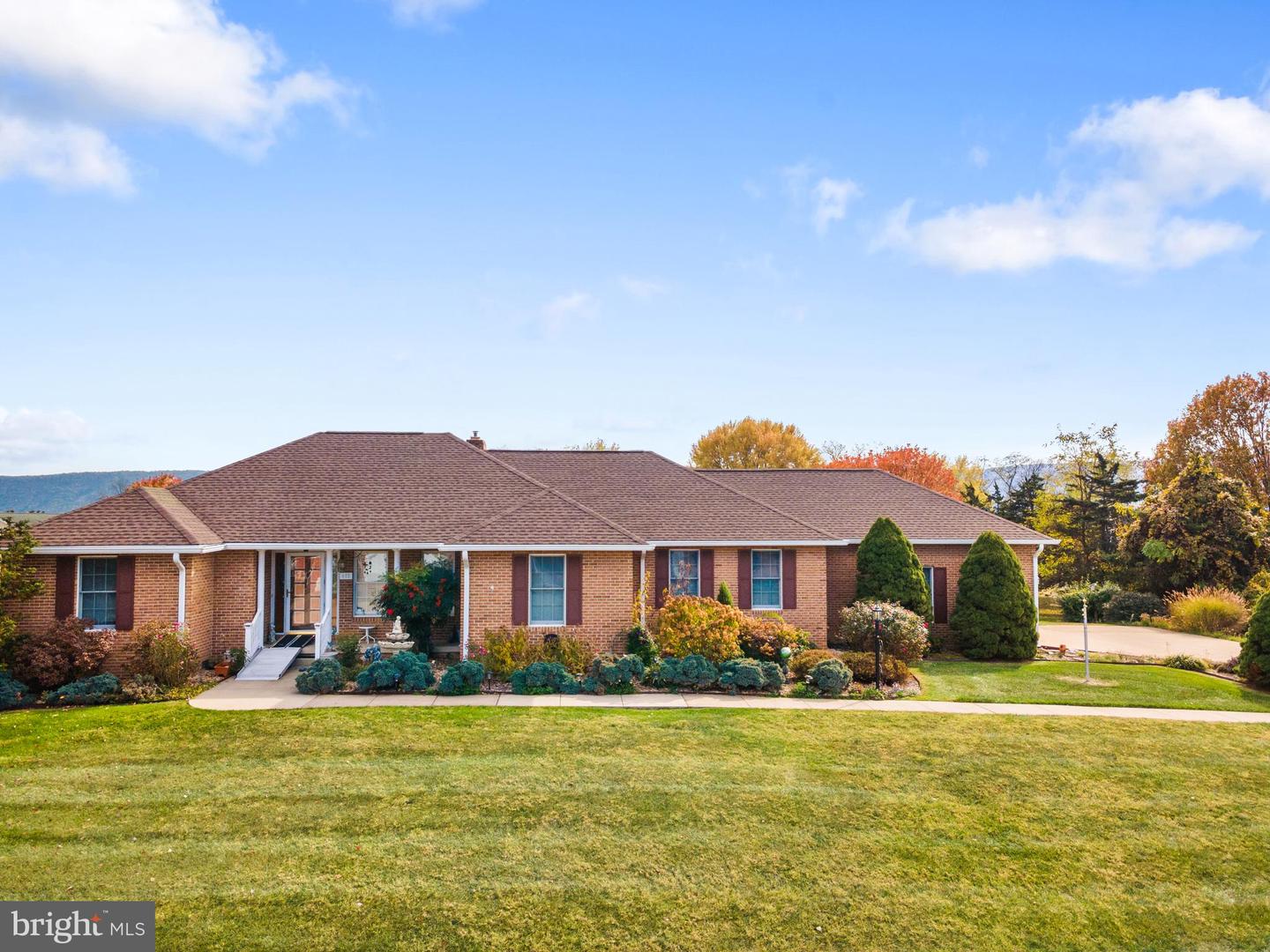 418 EPARD LN, WOODSTOCK, Virginia 22664, 3 Bedrooms Bedrooms, ,2 BathroomsBathrooms,Residential,For sale,418 EPARD LN,VASH2013014 MLS # VASH2013014