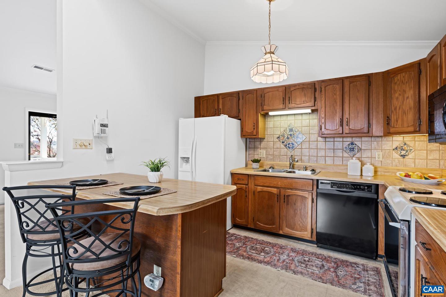 540 WOODMONT DR, CHARLOTTESVILLE, Virginia 22901, 3 Bedrooms Bedrooms, ,2 BathroomsBathrooms,Residential,For sale,540 WOODMONT DR,671172 MLS # 671172 540 WOODMONT DR, CHARLOTTESVILLE, Virginia 22901, 3 Bedrooms Bedrooms, ,2 BathroomsBathrooms,Residential,For sale,540 WOODMONT DR,671172 MLS # 671172