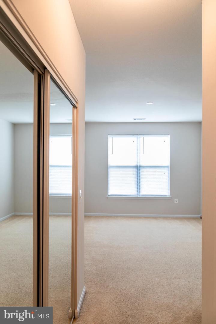 9480 VIRGINIA CENTER BLVD #410, VIENNA, Virginia 22181, 2 Bedrooms Bedrooms, 8 Rooms Rooms,2 BathroomsBathrooms,Residential,For sale,9480 VIRGINIA CENTER BLVD #410,VAFX2051714 MLS # VAFX2051714