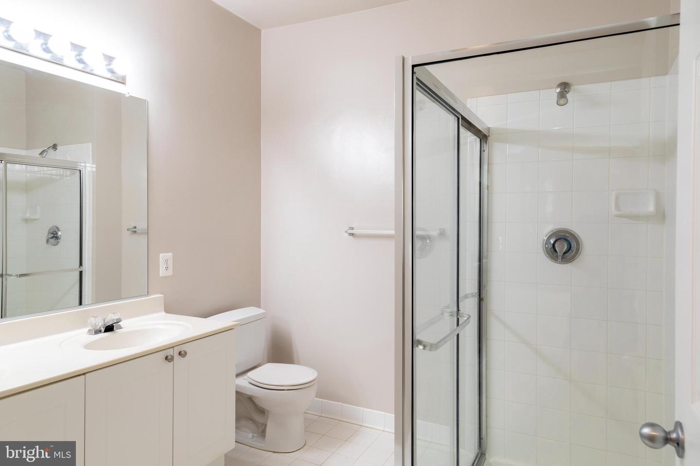 9480 VIRGINIA CENTER BLVD #410, VIENNA, Virginia 22181, 2 Bedrooms Bedrooms, 8 Rooms Rooms,2 BathroomsBathrooms,Residential,For sale,9480 VIRGINIA CENTER BLVD #410,VAFX2051714 MLS # VAFX2051714