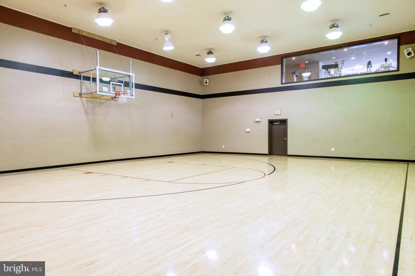 9480 VIRGINIA CENTER BLVD #410, VIENNA, Virginia 22181, 2 Bedrooms Bedrooms, 8 Rooms Rooms,2 BathroomsBathrooms,Residential,For sale,9480 VIRGINIA CENTER BLVD #410,VAFX2051714 MLS # VAFX2051714