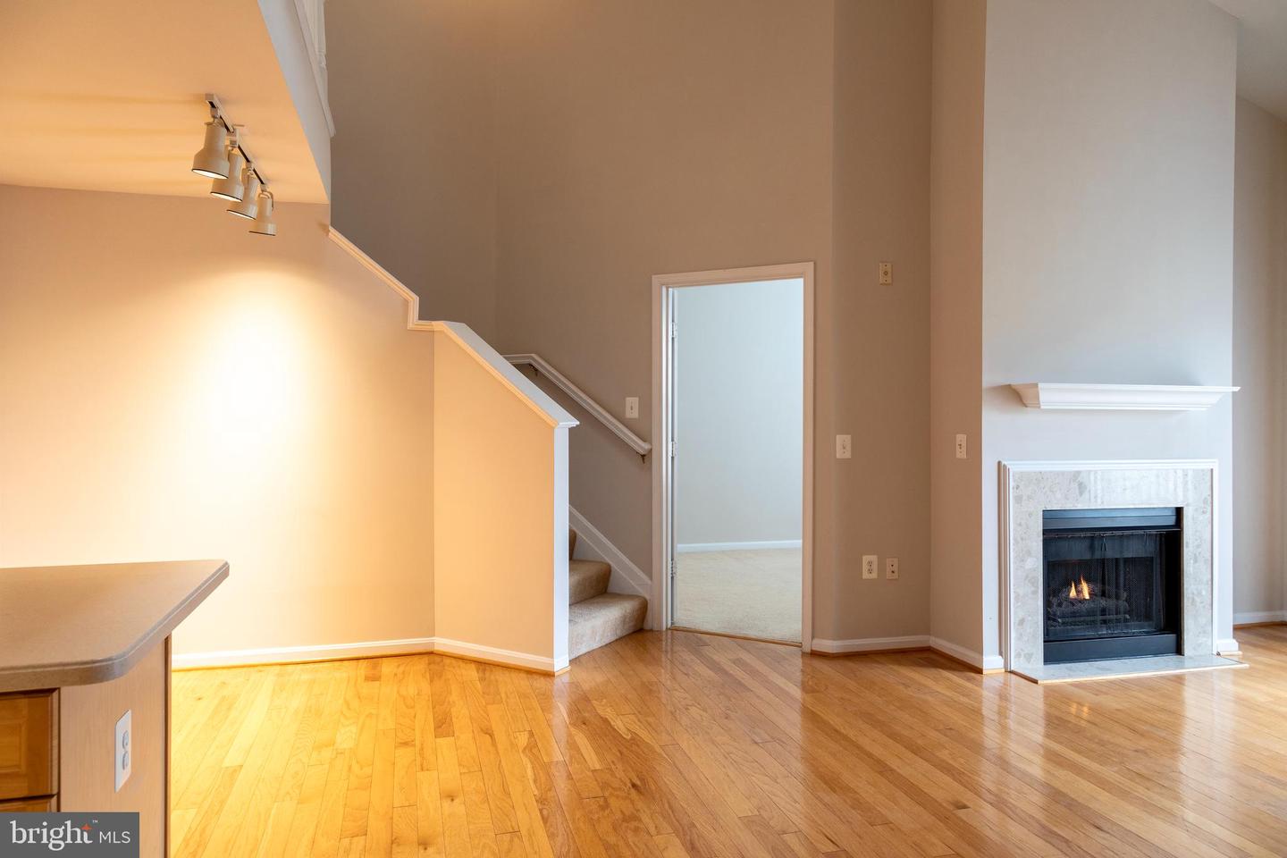 9480 VIRGINIA CENTER BLVD #410, VIENNA, Virginia 22181, 2 Bedrooms Bedrooms, 8 Rooms Rooms,2 BathroomsBathrooms,Residential,For sale,9480 VIRGINIA CENTER BLVD #410,VAFX2051714 MLS # VAFX2051714