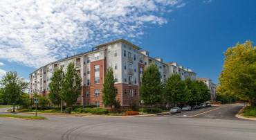 9480 VIRGINIA CENTER BLVD #410, VIENNA, Virginia 22181, 2 Bedrooms Bedrooms, 8 Rooms Rooms,2 BathroomsBathrooms,Residential,For sale,9480 VIRGINIA CENTER BLVD #410,VAFX2051714 MLS # VAFX2051714