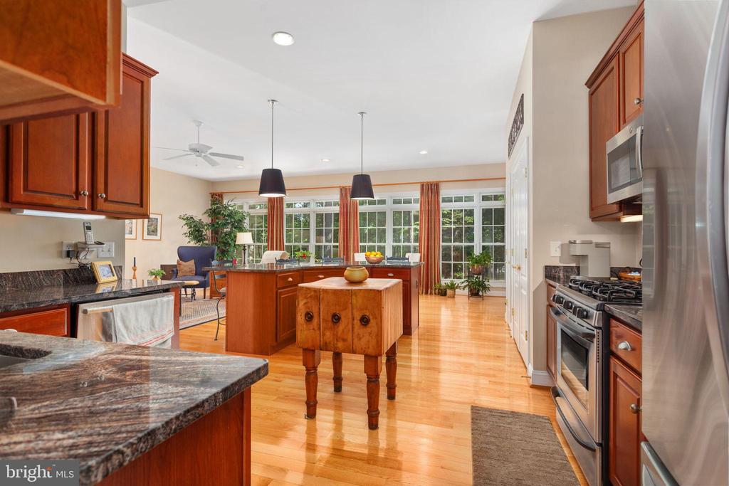 120 EAGLE CT, LOCUST GROVE, Virginia 22508, 4 Bedrooms Bedrooms, ,2 BathroomsBathrooms,Residential,120 EAGLE CT,VAOR2012362 MLS # VAOR2012362