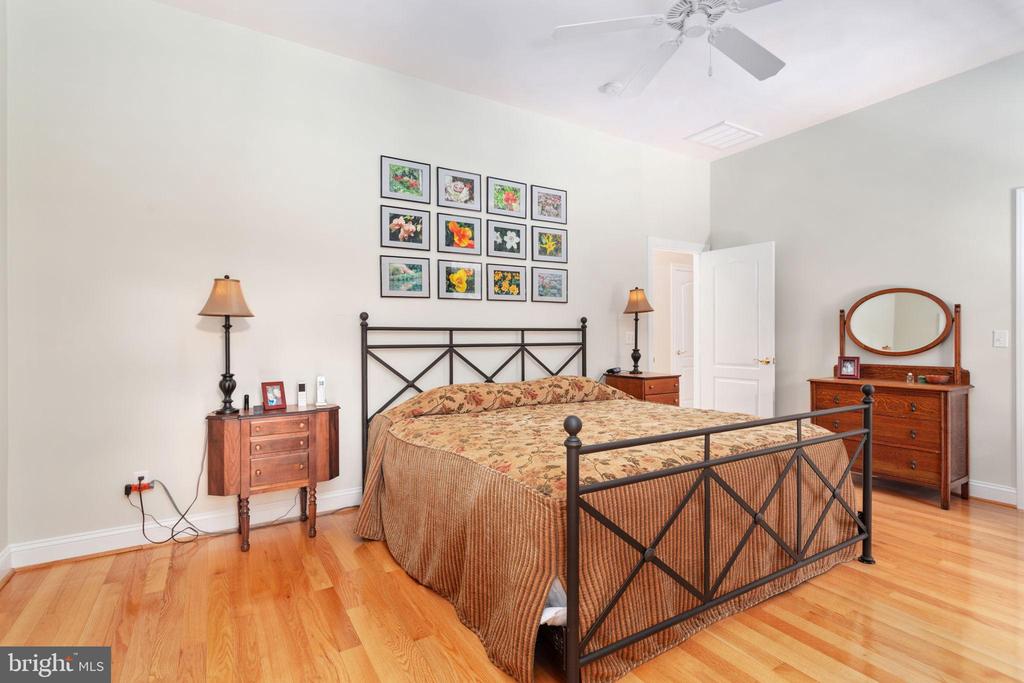 120 EAGLE CT, LOCUST GROVE, Virginia 22508, 4 Bedrooms Bedrooms, ,2 BathroomsBathrooms,Residential,120 EAGLE CT,VAOR2012362 MLS # VAOR2012362