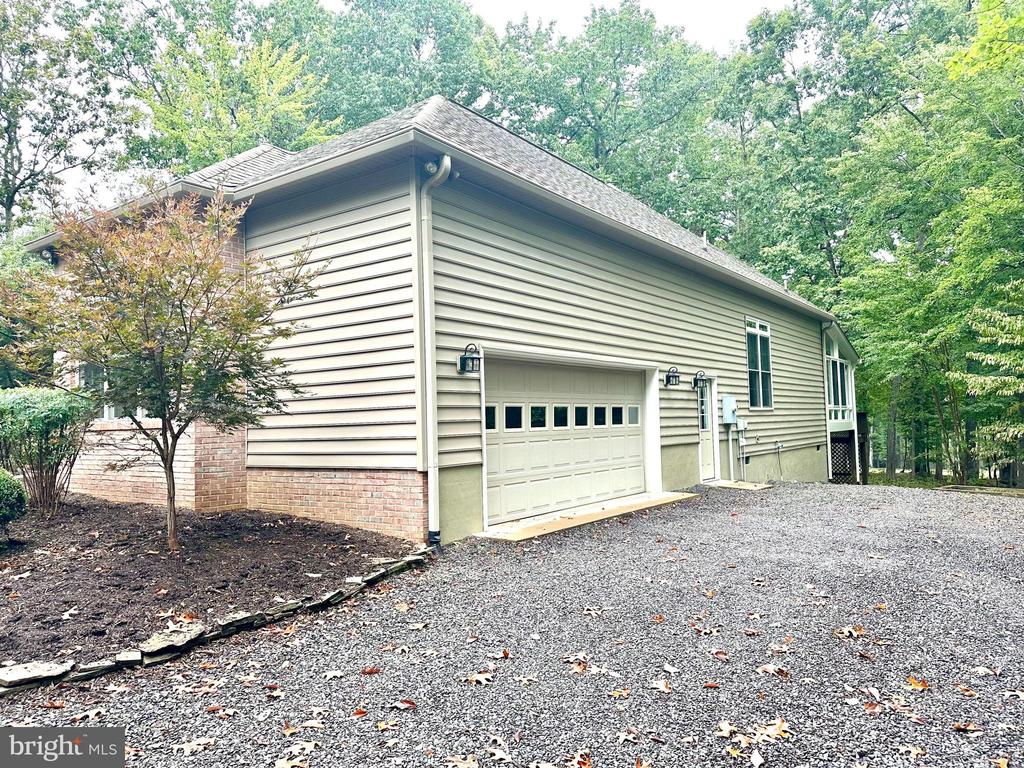 120 EAGLE CT, LOCUST GROVE, Virginia 22508, 4 Bedrooms Bedrooms, ,2 BathroomsBathrooms,Residential,120 EAGLE CT,VAOR2012362 MLS # VAOR2012362