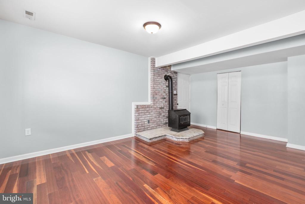 7009 LOMBARD LN, FREDERICKSBURG, Virginia 22407, 3 Bedrooms Bedrooms, ,2 BathroomsBathrooms,Residential,7009 LOMBARD LN,VASP2037268 MLS # VASP2037268 7009 LOMBARD LN, FREDERICKSBURG, Virginia 22407, 3 Bedrooms Bedrooms, ,2 BathroomsBathrooms,Residential,7009 LOMBARD LN,VASP2037268 MLS # VASP2037268