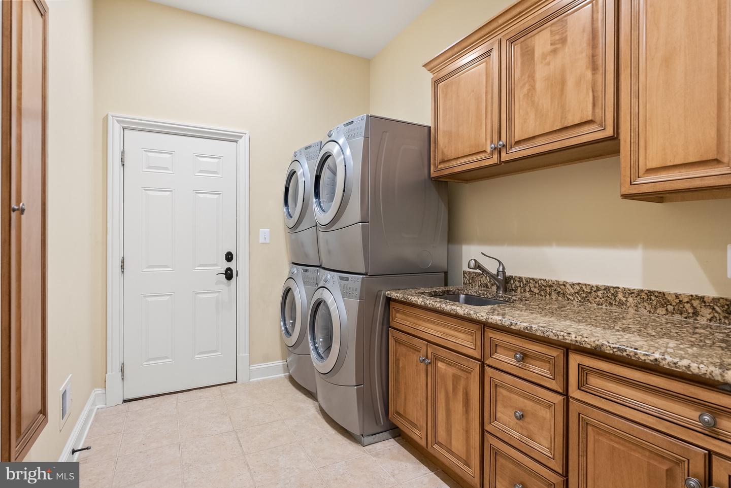 1221 MOTTROM DR, MCLEAN, Virginia 22101, 6 Bedrooms Bedrooms, ,7 BathroomsBathrooms,Residential,For sale,1221 MOTTROM DR,VAFX2264528 MLS # VAFX2264528 1221 MOTTROM DR, MCLEAN, Virginia 22101, 6 Bedrooms Bedrooms, ,7 BathroomsBathrooms,Residential,For sale,1221 MOTTROM DR,VAFX2264528 MLS # VAFX2264528