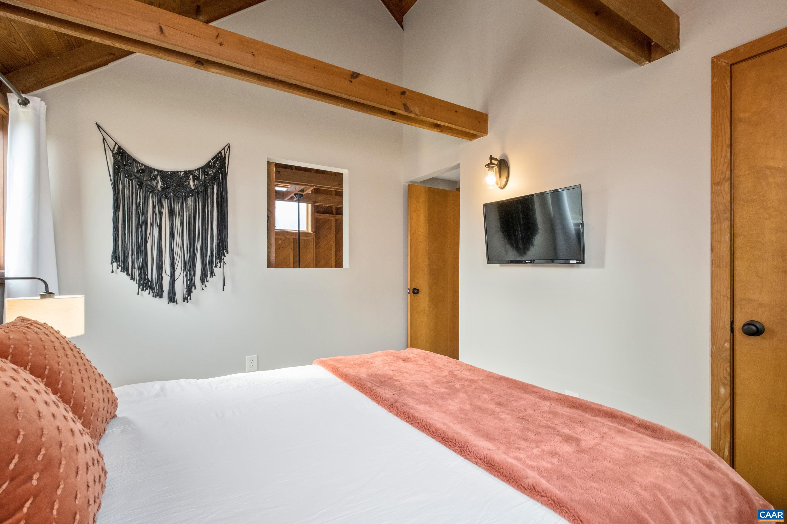 48 MEADOW LN, NELLYSFORD, Virginia 22958, 3 Bedrooms Bedrooms, ,2 BathroomsBathrooms,Residential,48 MEADOW LN,671023 MLS # 671023