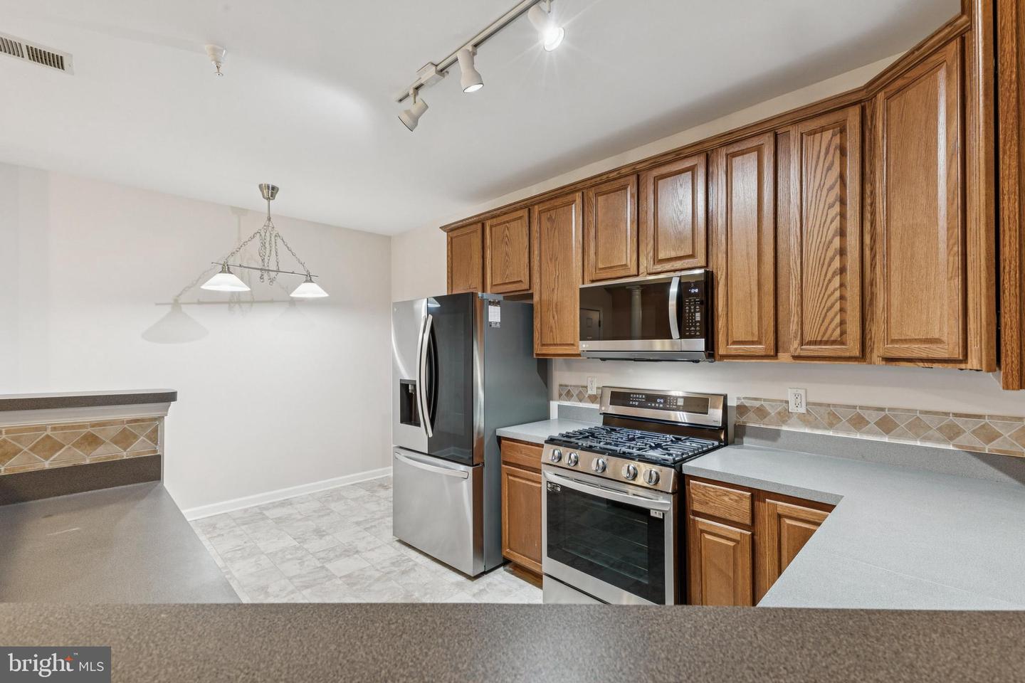 9710 HANDERSON PL #UNIT 302, MANASSAS PARK, Virginia 20111, 2 Bedrooms Bedrooms, ,2 BathroomsBathrooms,Residential,For sale,9710 HANDERSON PL #UNIT 302,VAMP2003328 MLS # VAMP2003328