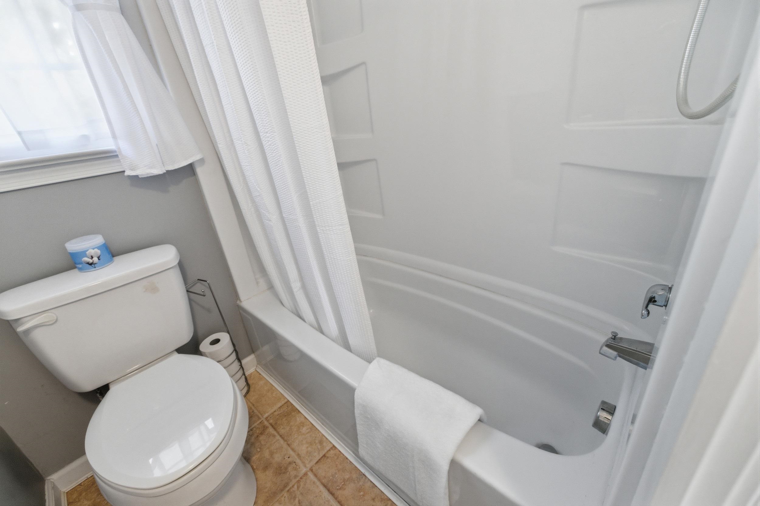 480 MONT VIEW LN, LURAY, Virginia 22835, 3 Bedrooms Bedrooms, ,2 BathroomsBathrooms,Residential,480 MONT VIEW LN,670964 MLS # 670964