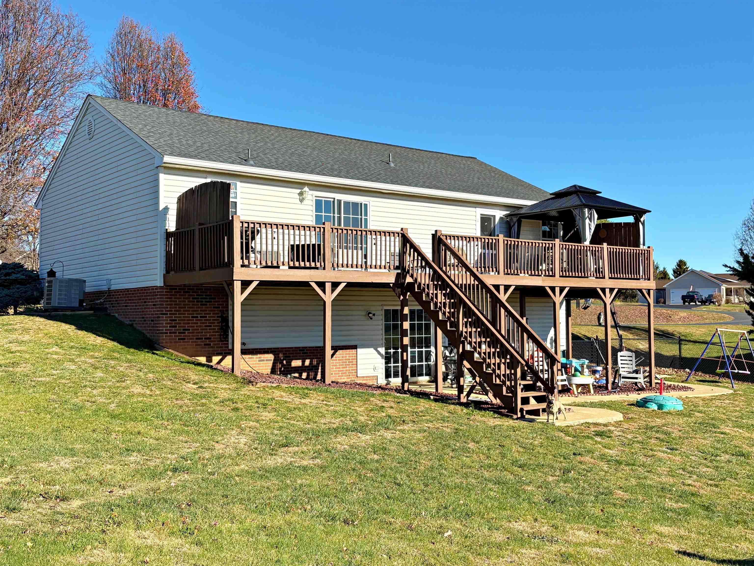 271 WYNDHAM HILL DR, FISHERSVILLE, Virginia 22939, 4 Bedrooms Bedrooms, ,3 BathroomsBathrooms,Residential,271 WYNDHAM HILL DR,671189 MLS # 671189