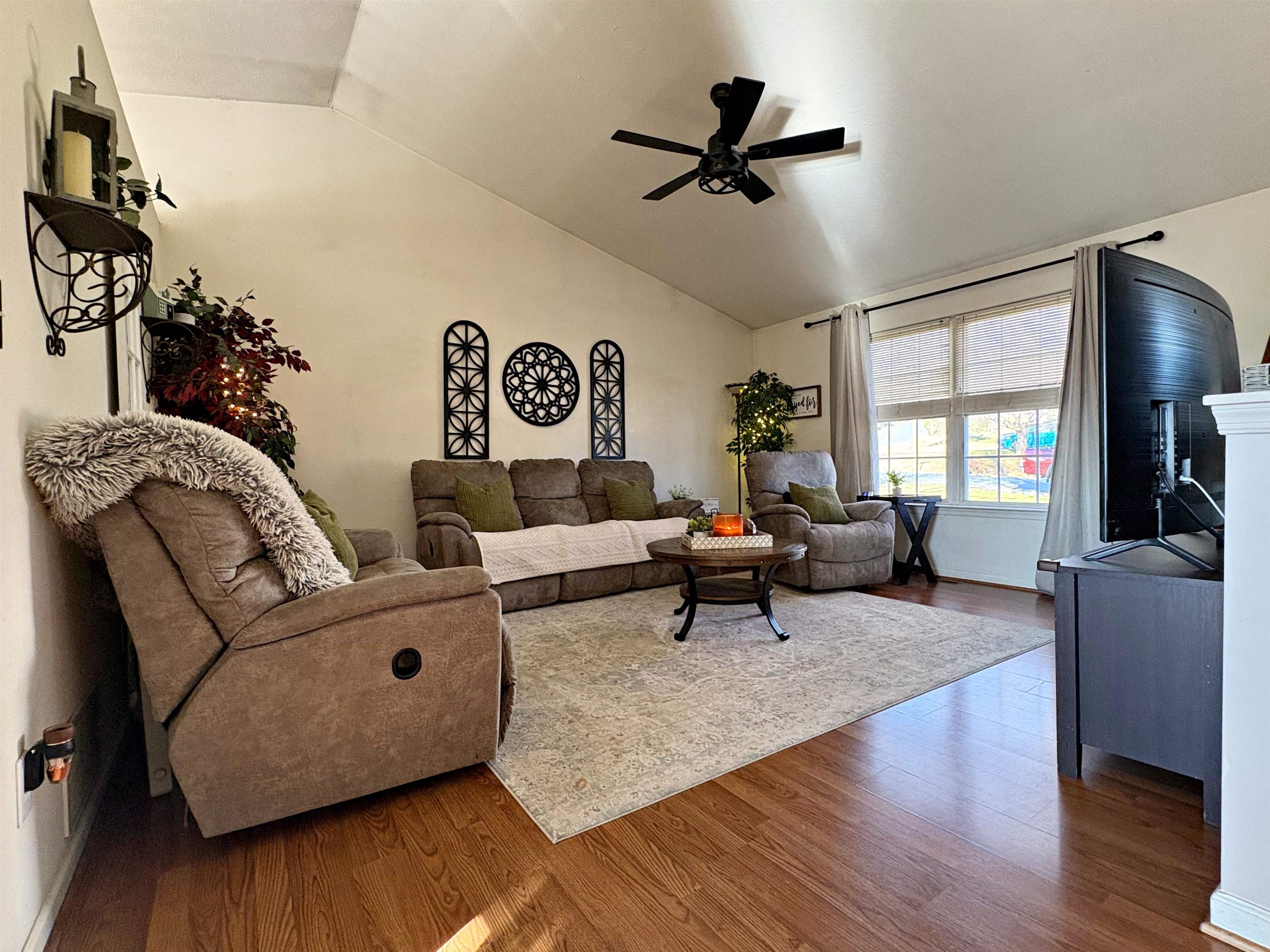 271 WYNDHAM HILL DR, FISHERSVILLE, Virginia 22939, 4 Bedrooms Bedrooms, ,3 BathroomsBathrooms,Residential,271 WYNDHAM HILL DR,671189 MLS # 671189