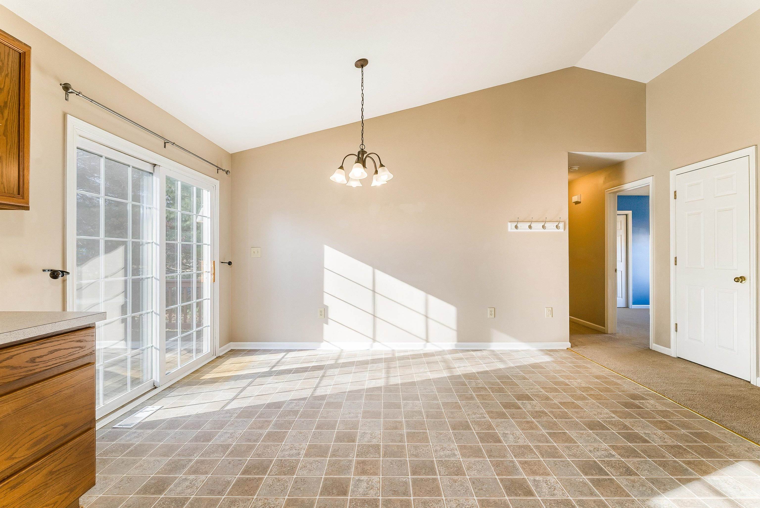 656 EDWARDIAN LN, WAYNESBORO, Virginia 22980, 3 Bedrooms Bedrooms, ,3 BathroomsBathrooms,Residential,656 EDWARDIAN LN,671192 MLS # 671192