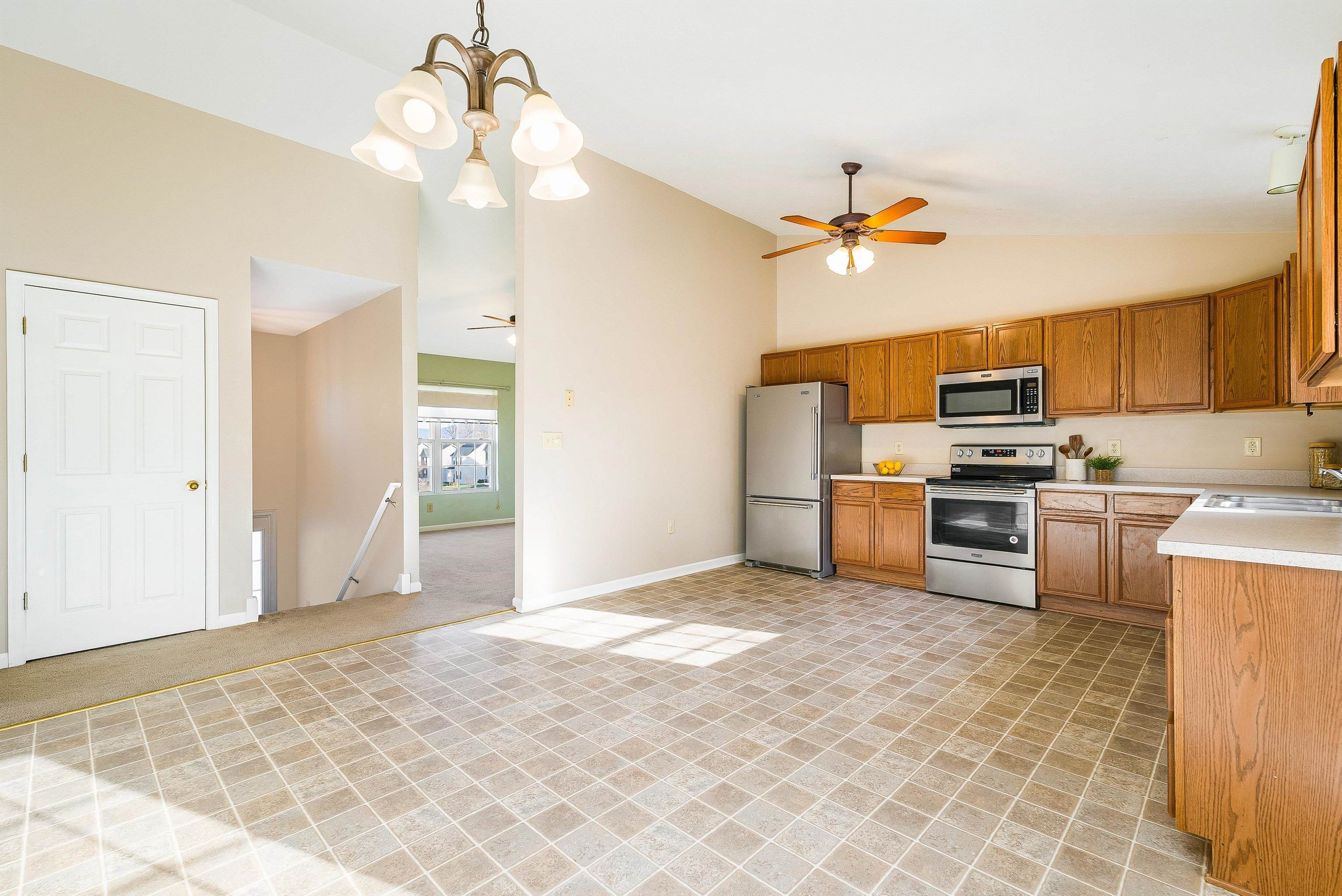 656 EDWARDIAN LN, WAYNESBORO, Virginia 22980, 3 Bedrooms Bedrooms, ,3 BathroomsBathrooms,Residential,656 EDWARDIAN LN,671192 MLS # 671192