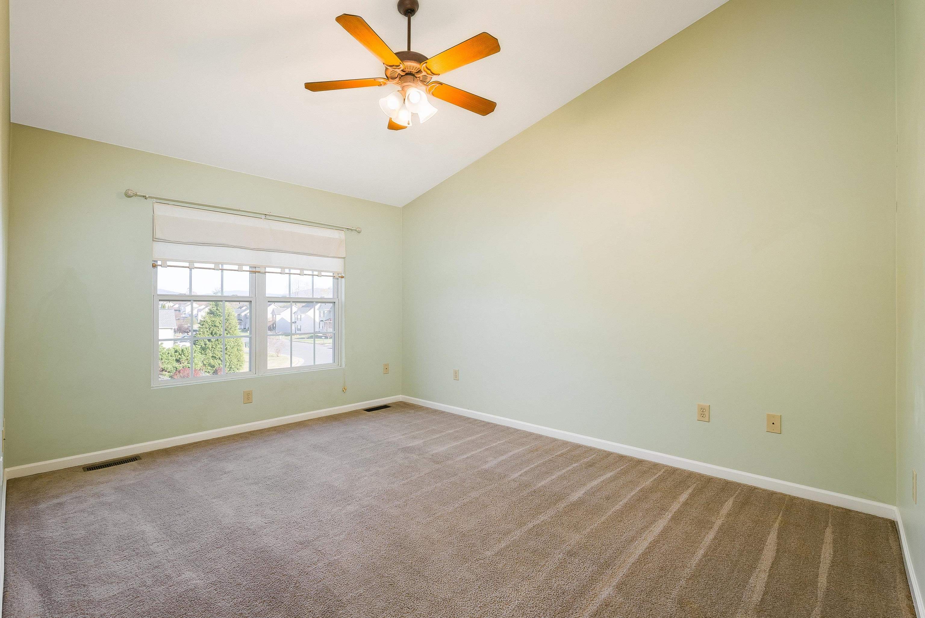 656 EDWARDIAN LN, WAYNESBORO, Virginia 22980, 3 Bedrooms Bedrooms, ,3 BathroomsBathrooms,Residential,656 EDWARDIAN LN,671192 MLS # 671192