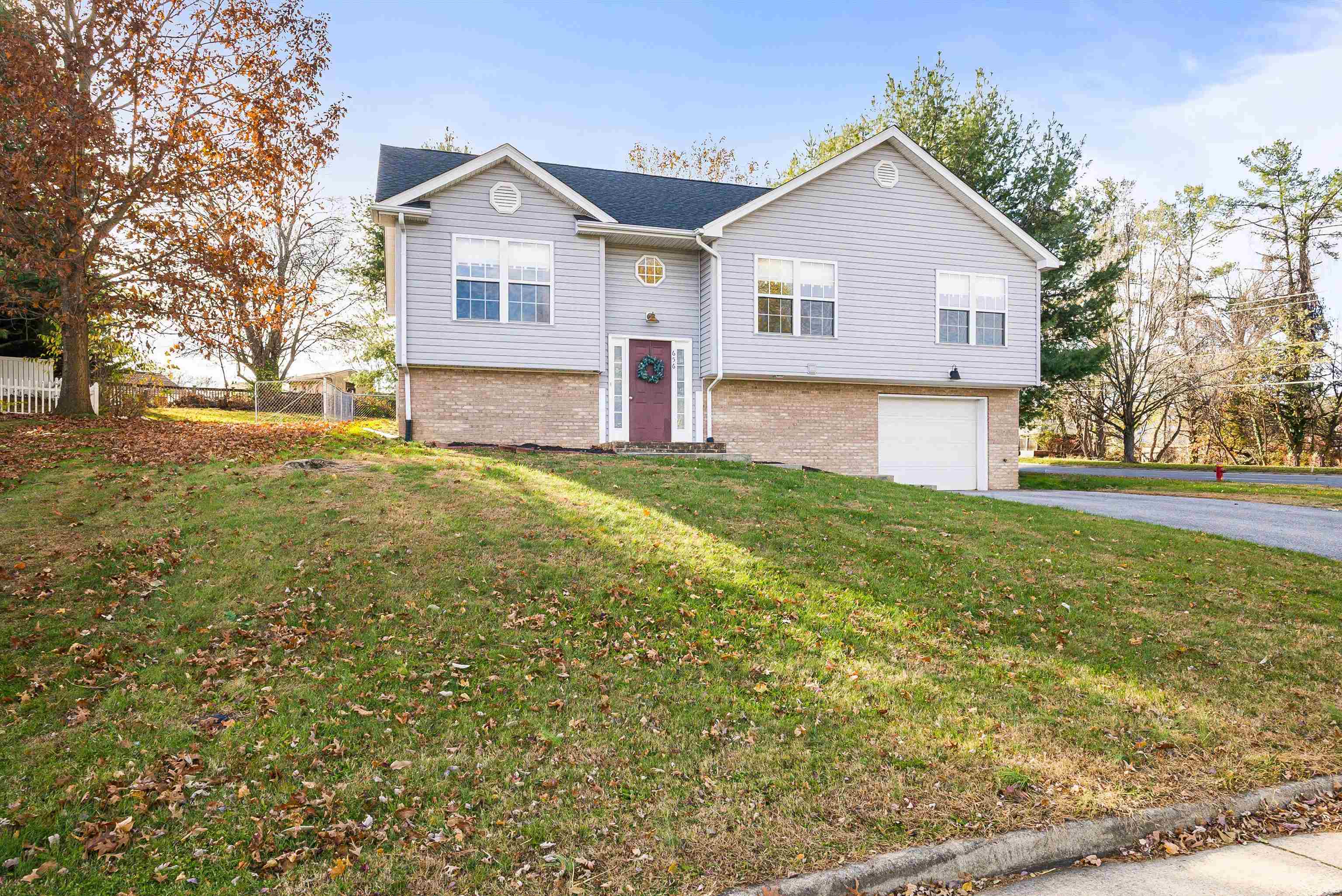 656 EDWARDIAN LN, WAYNESBORO, Virginia 22980, 3 Bedrooms Bedrooms, ,3 BathroomsBathrooms,Residential,656 EDWARDIAN LN,671192 MLS # 671192