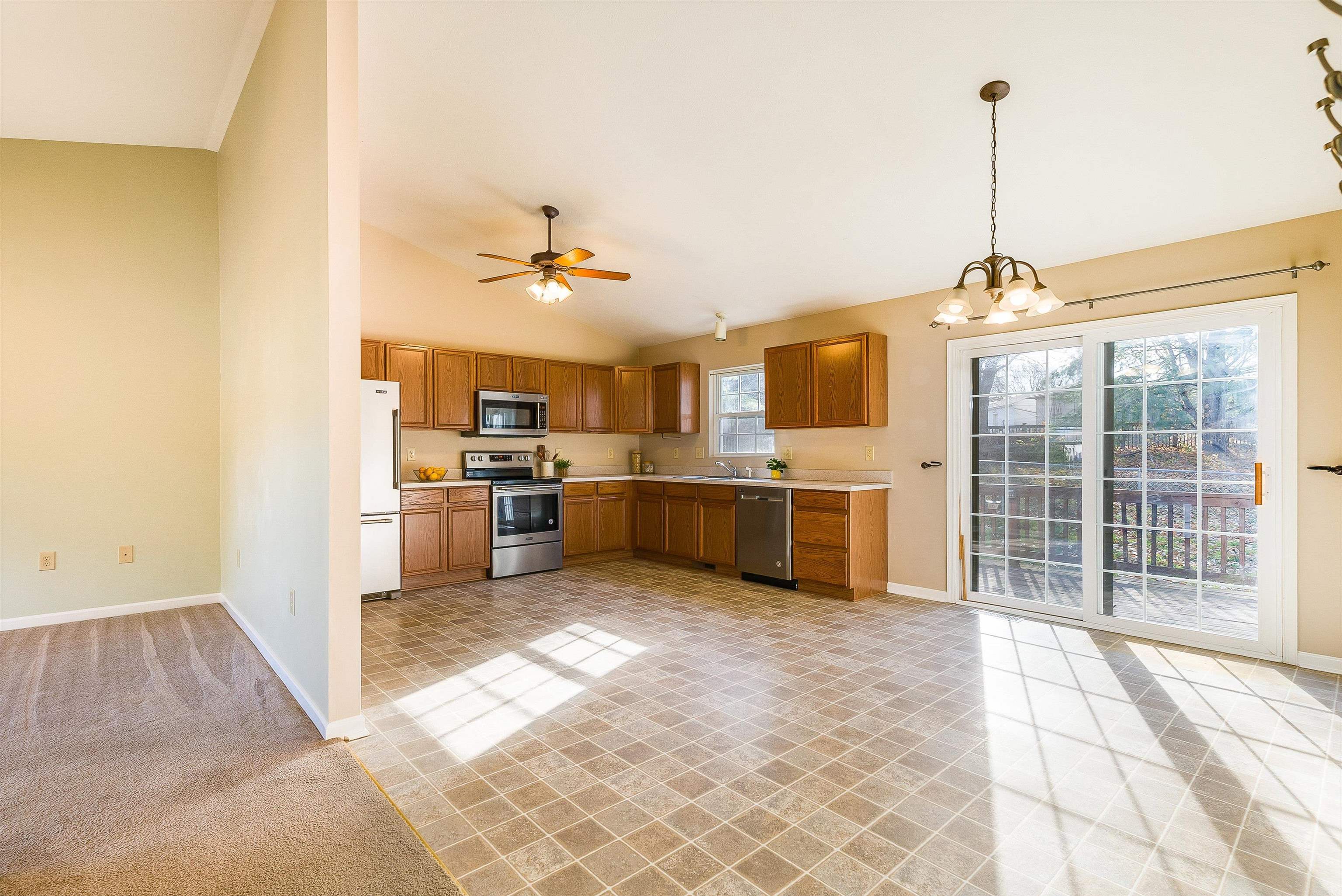 656 EDWARDIAN LN, WAYNESBORO, Virginia 22980, 3 Bedrooms Bedrooms, ,3 BathroomsBathrooms,Residential,656 EDWARDIAN LN,671192 MLS # 671192