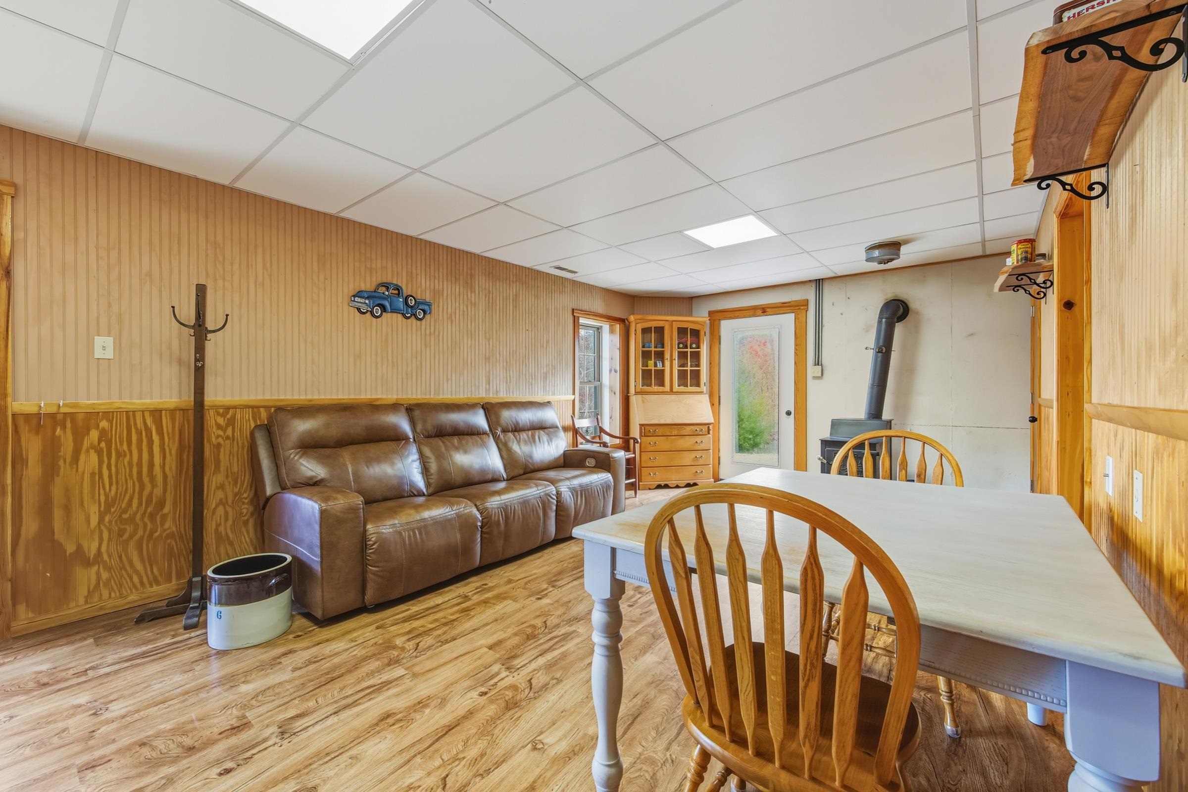 325 OLD WAGON RD, LURAY, Virginia 22835, 3 Bedrooms Bedrooms, ,2 BathroomsBathrooms,Residential,325 OLD WAGON RD,671202 MLS # 671202