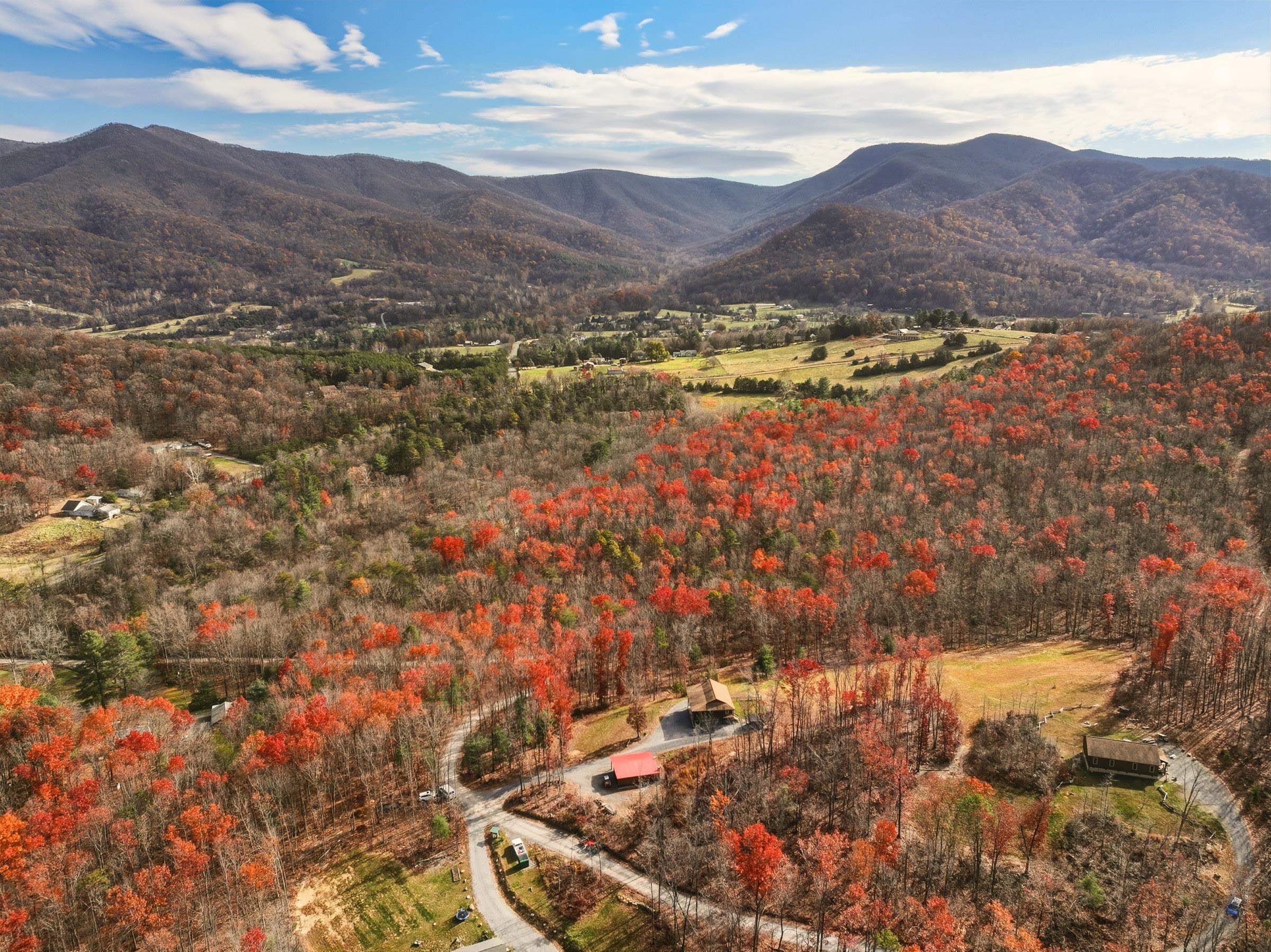 325 OLD WAGON RD, LURAY, Virginia 22835, 3 Bedrooms Bedrooms, ,2 BathroomsBathrooms,Residential,325 OLD WAGON RD,671202 MLS # 671202