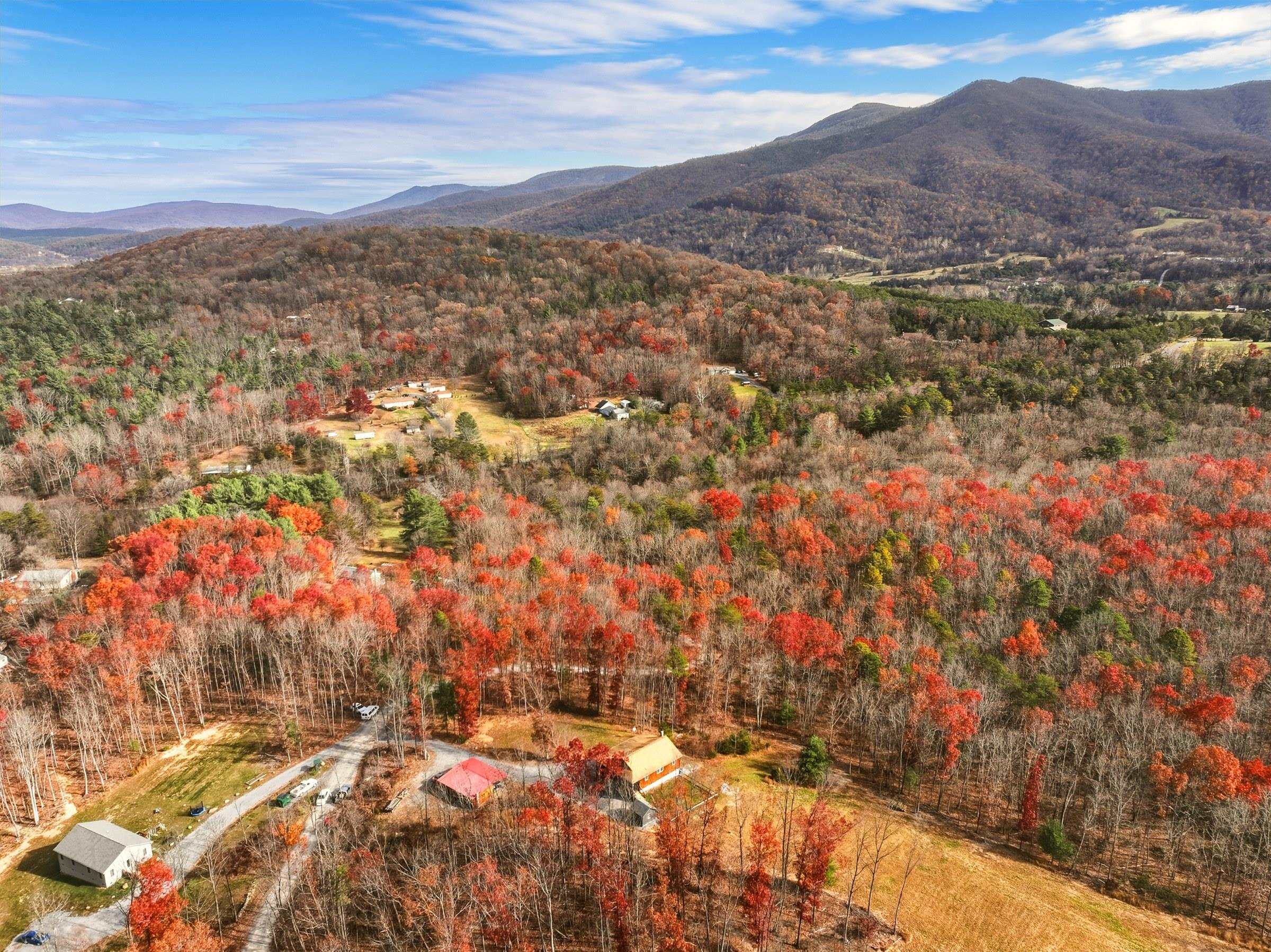 325 OLD WAGON RD, LURAY, Virginia 22835, 3 Bedrooms Bedrooms, ,2 BathroomsBathrooms,Residential,325 OLD WAGON RD,671202 MLS # 671202