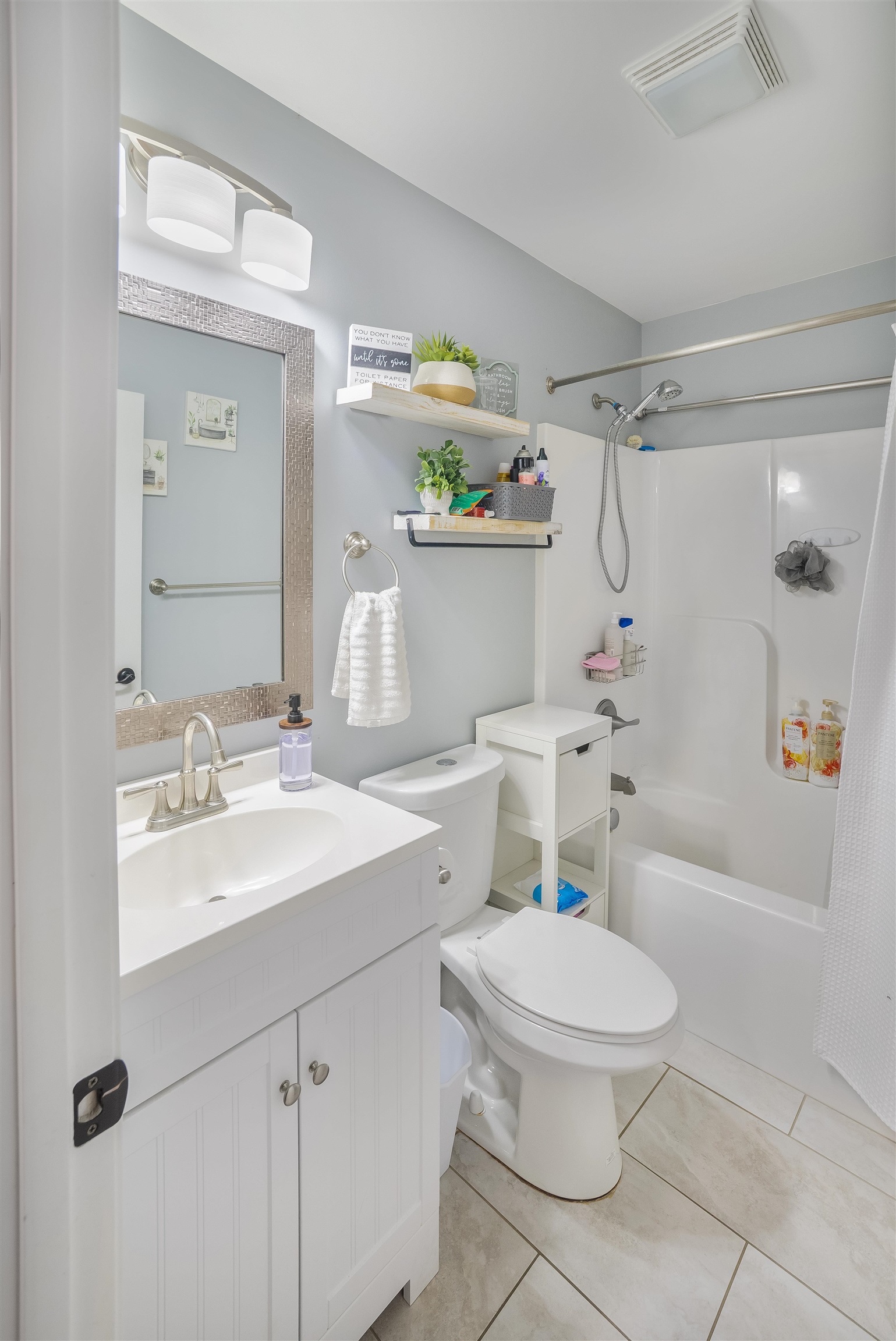 1771 MARBLE RIDGE DR, ROCKINGHAM, Virginia 22801, 3 Bedrooms Bedrooms, ,3 BathroomsBathrooms,Residential,1771 MARBLE RIDGE DR,671205 MLS # 671205