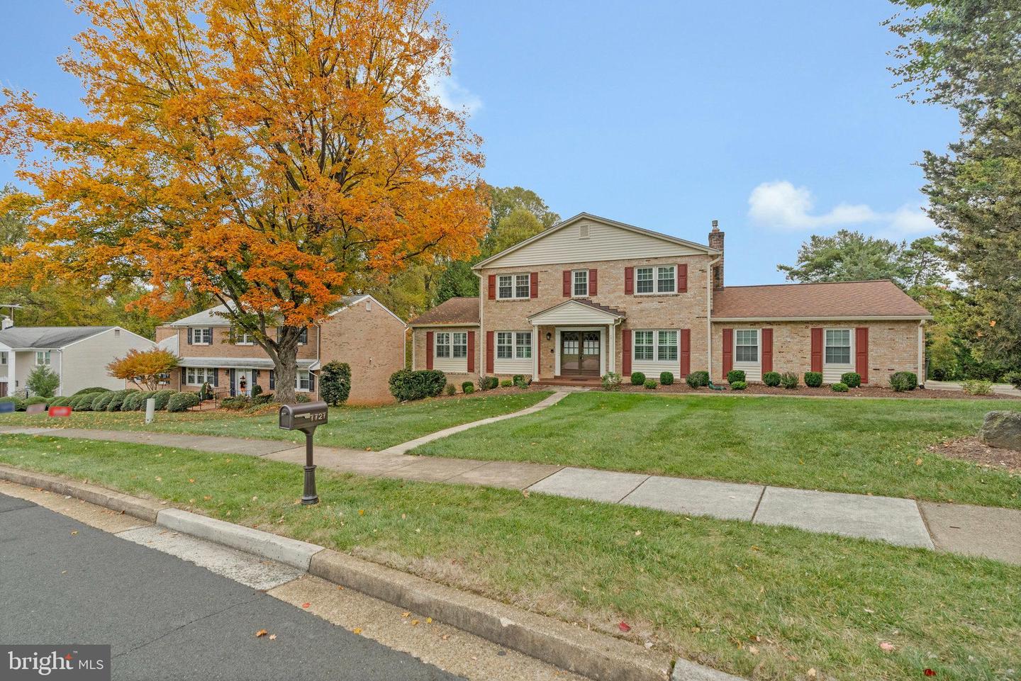 7727 FALSTAFF RD, MCLEAN, Virginia 22102, 5 Bedrooms Bedrooms, ,3 BathroomsBathrooms,Residential,For sale,7727 FALSTAFF RD,VAFX2277292 MLS # VAFX2277292