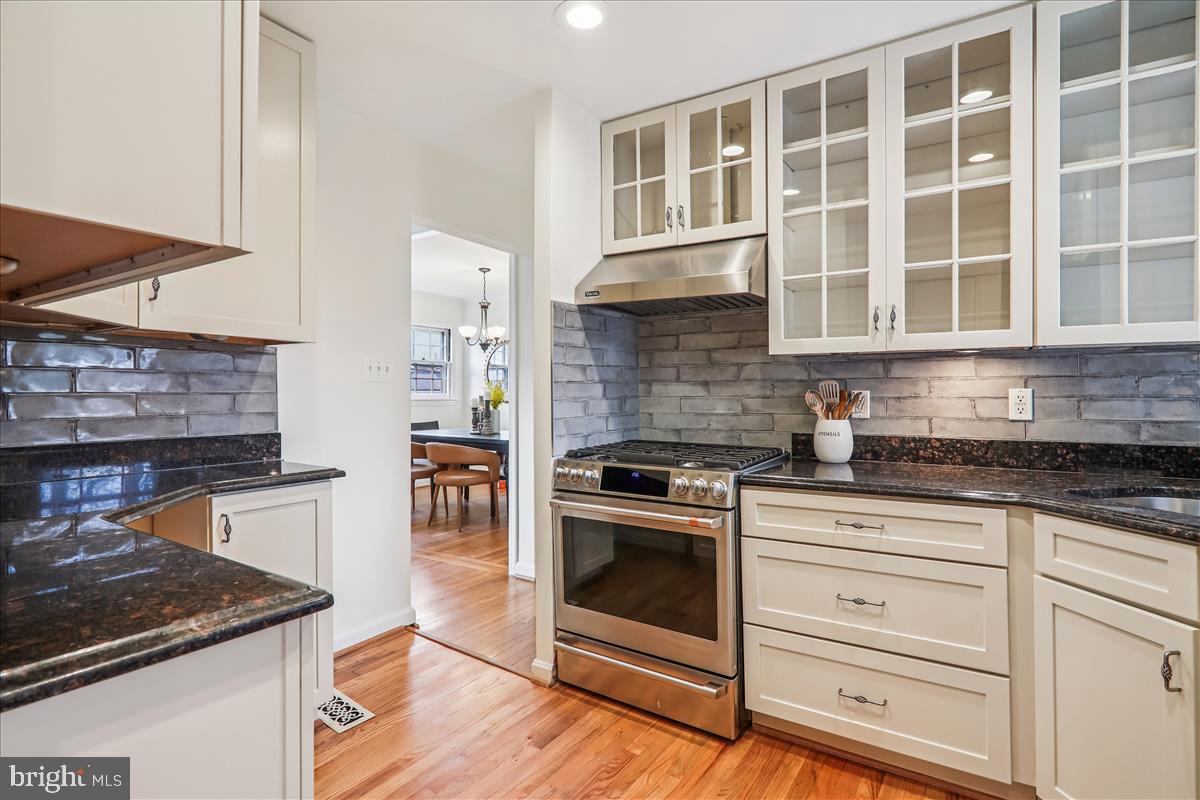 941 N MCKINLEY RD, ARLINGTON, Virginia 22205, 4 Bedrooms Bedrooms, ,3 BathroomsBathrooms,Residential,For sale,941 N MCKINLEY RD,VAAR2065932 MLS # VAAR2065932