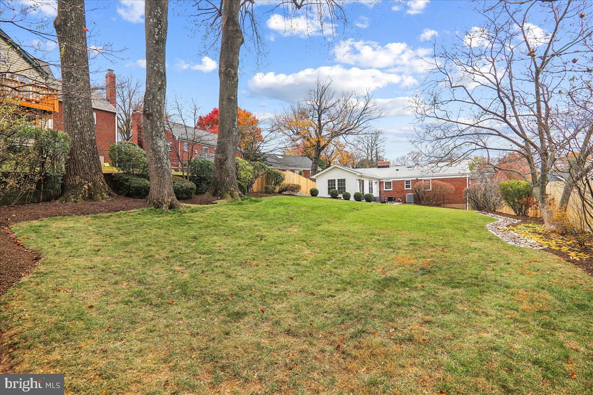 941 N MCKINLEY RD, ARLINGTON, Virginia 22205, 4 Bedrooms Bedrooms, ,3 BathroomsBathrooms,Residential,For sale,941 N MCKINLEY RD,VAAR2065932 MLS # VAAR2065932