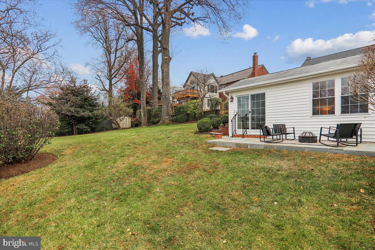 941 N MCKINLEY RD, ARLINGTON, Virginia 22205, 4 Bedrooms Bedrooms, ,3 BathroomsBathrooms,Residential,For sale,941 N MCKINLEY RD,VAAR2065932 MLS # VAAR2065932