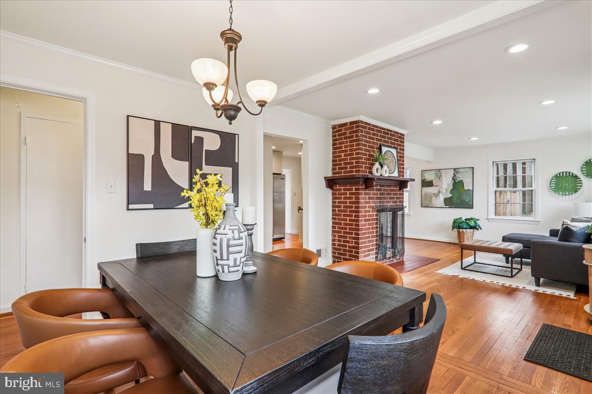 941 N MCKINLEY RD, ARLINGTON, Virginia 22205, 4 Bedrooms Bedrooms, ,3 BathroomsBathrooms,Residential,For sale,941 N MCKINLEY RD,VAAR2065932 MLS # VAAR2065932