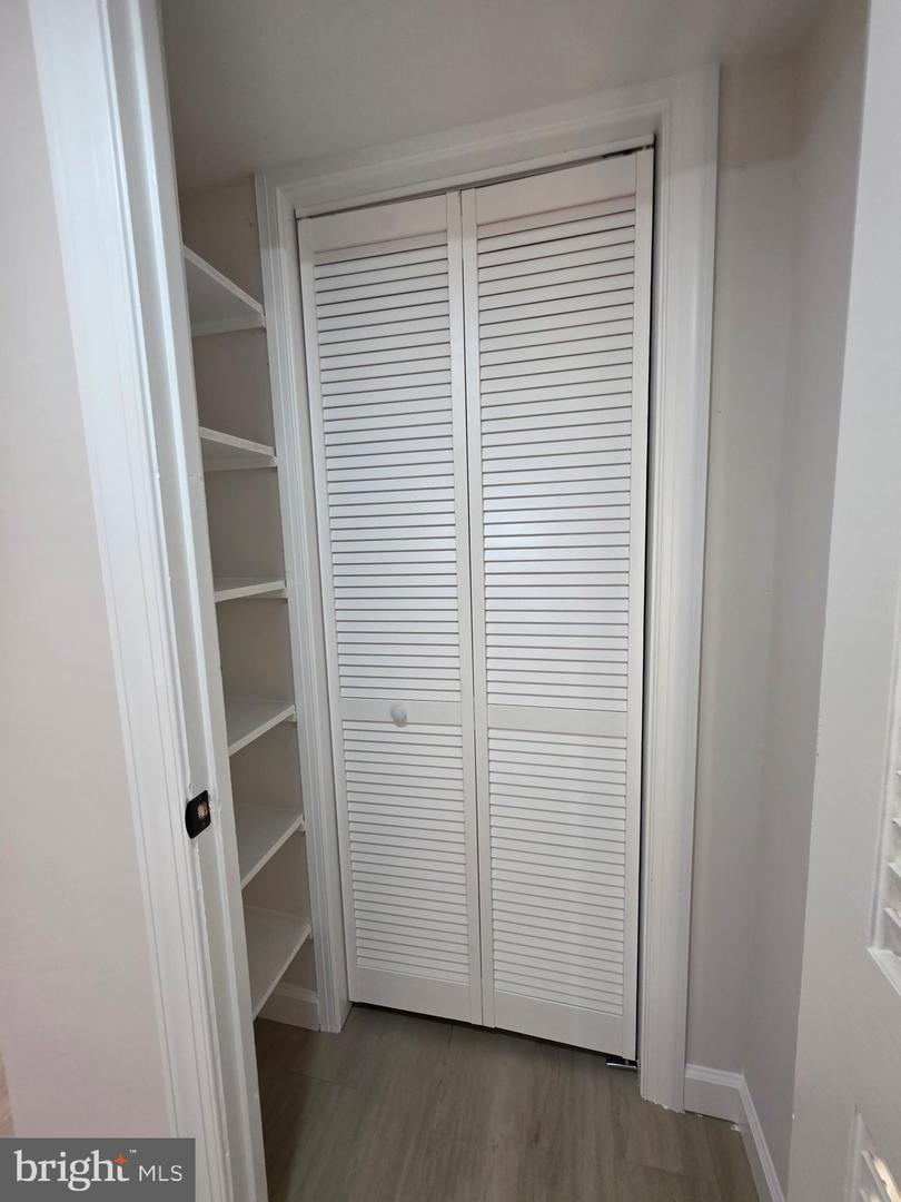 125-H CLUBHOUSE DR SW #4, LEESBURG, Virginia 20175, 1 Bedroom Bedrooms, ,1 BathroomBathrooms,Residential,For sale,125-H CLUBHOUSE DR SW #4,VALO2111086 MLS # VALO2111086 125-H CLUBHOUSE DR SW #4, LEESBURG, Virginia 20175, 1 Bedroom Bedrooms, ,1 BathroomBathrooms,Residential,For sale,125-H CLUBHOUSE DR SW #4,VALO2111086 MLS # VALO2111086