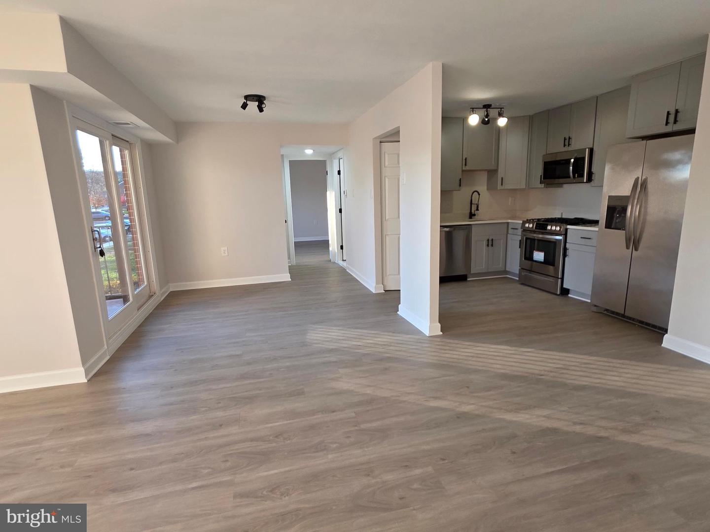 125-H CLUBHOUSE DR SW #4, LEESBURG, Virginia 20175, 1 Bedroom Bedrooms, ,1 BathroomBathrooms,Residential,For sale,125-H CLUBHOUSE DR SW #4,VALO2111086 MLS # VALO2111086 125-H CLUBHOUSE DR SW #4, LEESBURG, Virginia 20175, 1 Bedroom Bedrooms, ,1 BathroomBathrooms,Residential,For sale,125-H CLUBHOUSE DR SW #4,VALO2111086 MLS # VALO2111086