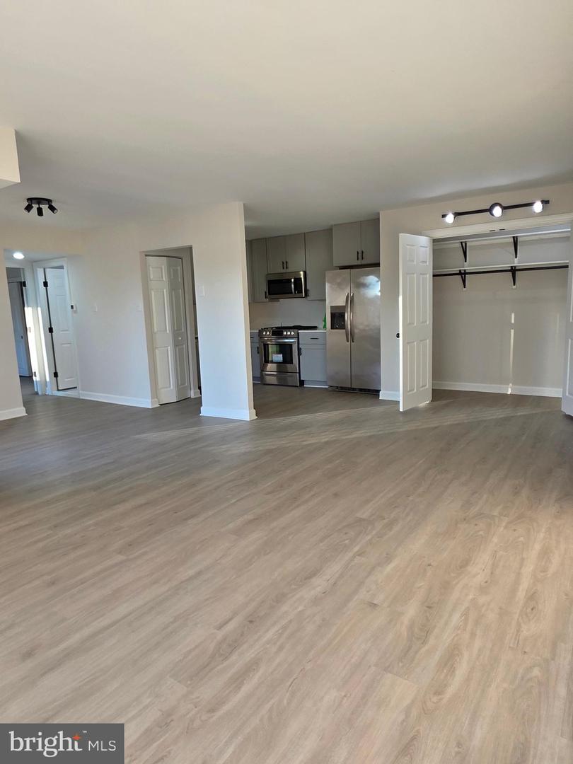 125-H CLUBHOUSE DR SW #4, LEESBURG, Virginia 20175, 1 Bedroom Bedrooms, ,1 BathroomBathrooms,Residential,For sale,125-H CLUBHOUSE DR SW #4,VALO2111086 MLS # VALO2111086 125-H CLUBHOUSE DR SW #4, LEESBURG, Virginia 20175, 1 Bedroom Bedrooms, ,1 BathroomBathrooms,Residential,For sale,125-H CLUBHOUSE DR SW #4,VALO2111086 MLS # VALO2111086