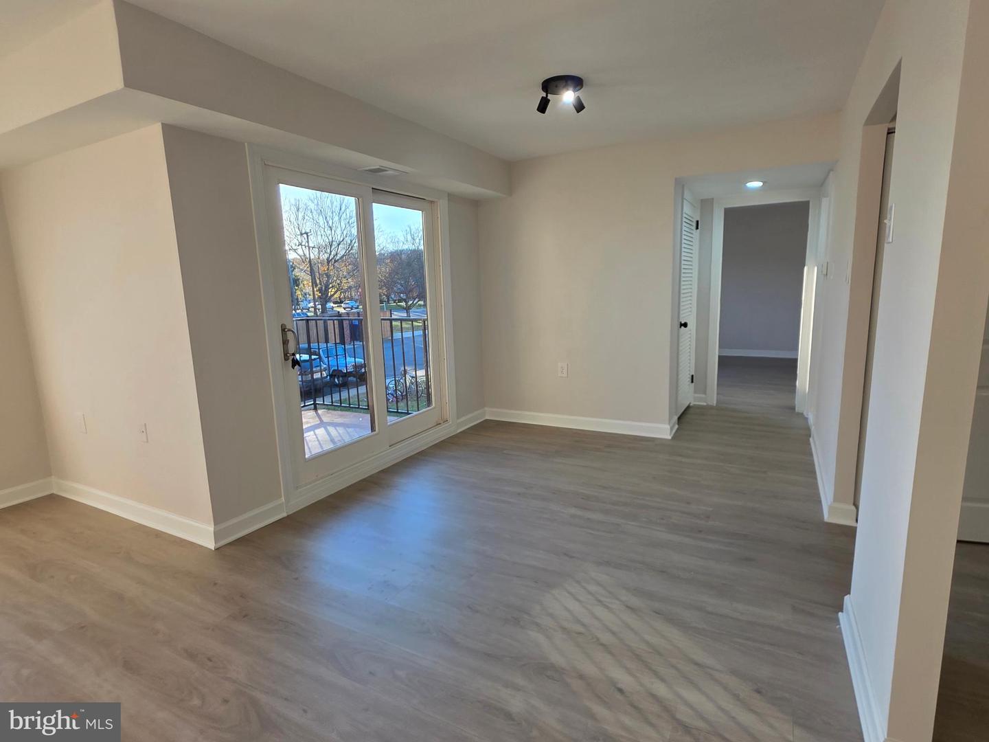 125-H CLUBHOUSE DR SW #4, LEESBURG, Virginia 20175, 1 Bedroom Bedrooms, ,1 BathroomBathrooms,Residential,For sale,125-H CLUBHOUSE DR SW #4,VALO2111086 MLS # VALO2111086 125-H CLUBHOUSE DR SW #4, LEESBURG, Virginia 20175, 1 Bedroom Bedrooms, ,1 BathroomBathrooms,Residential,For sale,125-H CLUBHOUSE DR SW #4,VALO2111086 MLS # VALO2111086