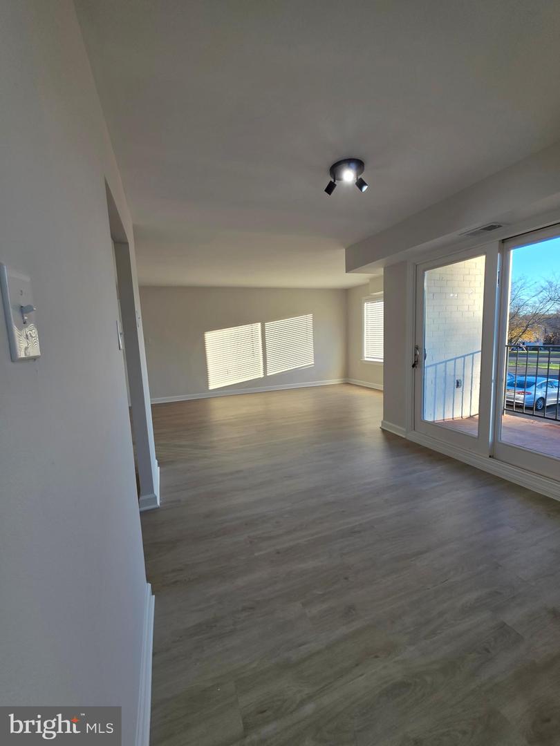 125-H CLUBHOUSE DR SW #4, LEESBURG, Virginia 20175, 1 Bedroom Bedrooms, ,1 BathroomBathrooms,Residential,For sale,125-H CLUBHOUSE DR SW #4,VALO2111086 MLS # VALO2111086 125-H CLUBHOUSE DR SW #4, LEESBURG, Virginia 20175, 1 Bedroom Bedrooms, ,1 BathroomBathrooms,Residential,For sale,125-H CLUBHOUSE DR SW #4,VALO2111086 MLS # VALO2111086