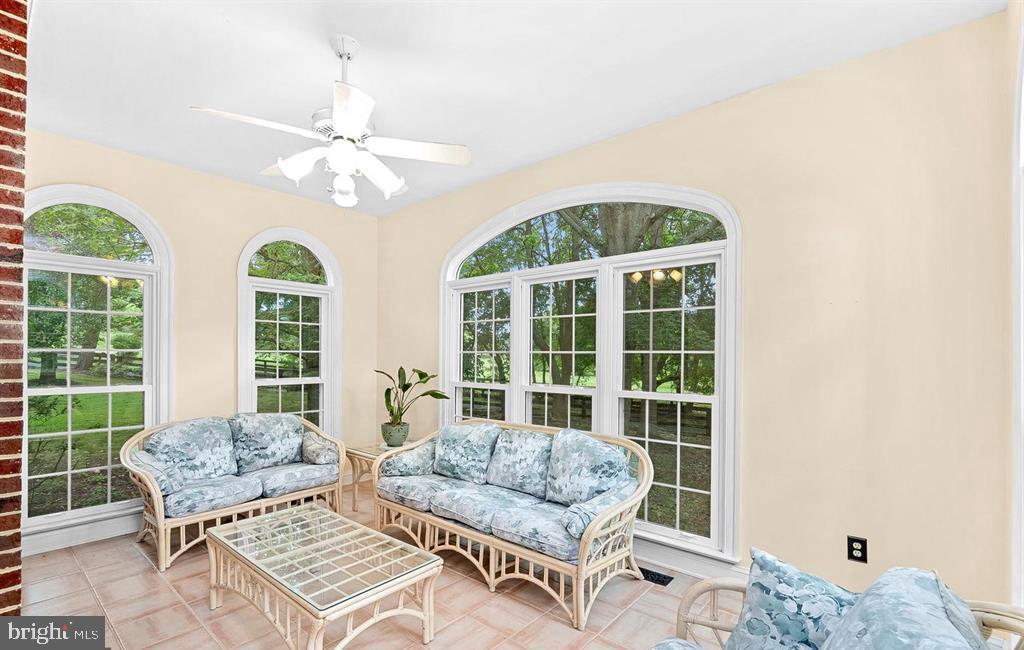 15700 TRAPSHIRE CT, WATERFORD, Virginia 20197, 5 Bedrooms Bedrooms, ,3 BathroomsBathrooms,Residential,For sale,15700 TRAPSHIRE CT,VALO2111108 MLS # VALO2111108