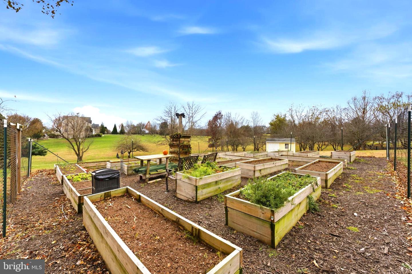 15700 TRAPSHIRE CT, WATERFORD, Virginia 20197, 5 Bedrooms Bedrooms, ,3 BathroomsBathrooms,Residential,For sale,15700 TRAPSHIRE CT,VALO2111108 MLS # VALO2111108 15700 TRAPSHIRE CT, WATERFORD, Virginia 20197, 5 Bedrooms Bedrooms, ,3 BathroomsBathrooms,Residential,For sale,15700 TRAPSHIRE CT,VALO2111108 MLS # VALO2111108