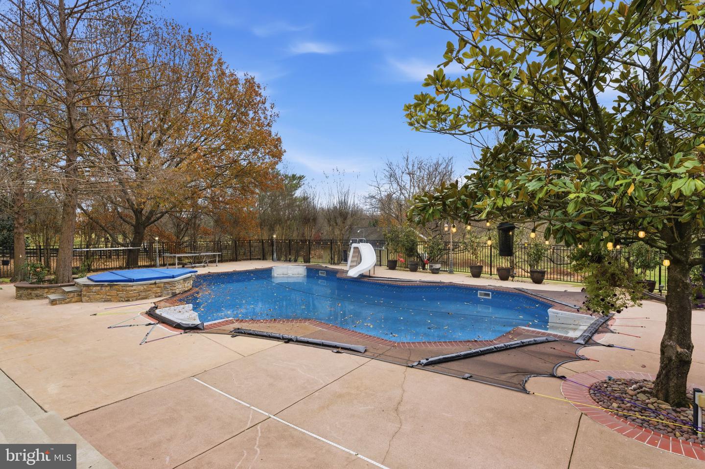 15700 TRAPSHIRE CT, WATERFORD, Virginia 20197, 5 Bedrooms Bedrooms, ,3 BathroomsBathrooms,Residential,For sale,15700 TRAPSHIRE CT,VALO2111108 MLS # VALO2111108 15700 TRAPSHIRE CT, WATERFORD, Virginia 20197, 5 Bedrooms Bedrooms, ,3 BathroomsBathrooms,Residential,For sale,15700 TRAPSHIRE CT,VALO2111108 MLS # VALO2111108