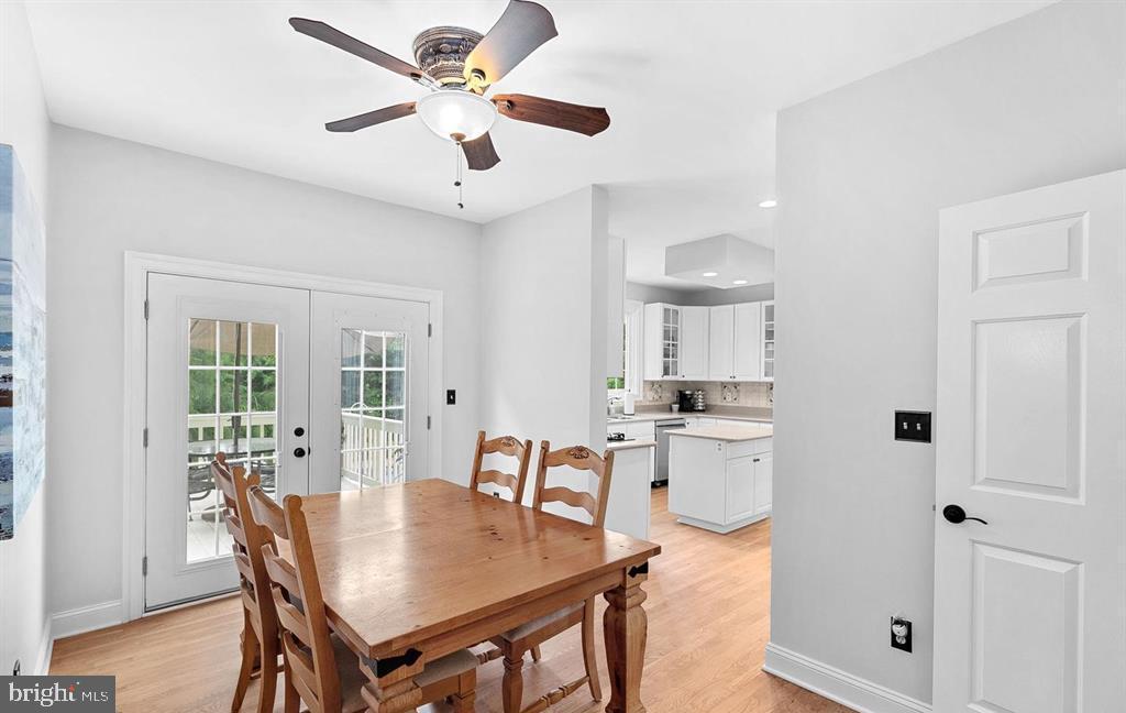 15700 TRAPSHIRE CT, WATERFORD, Virginia 20197, 5 Bedrooms Bedrooms, ,3 BathroomsBathrooms,Residential,For sale,15700 TRAPSHIRE CT,VALO2111108 MLS # VALO2111108