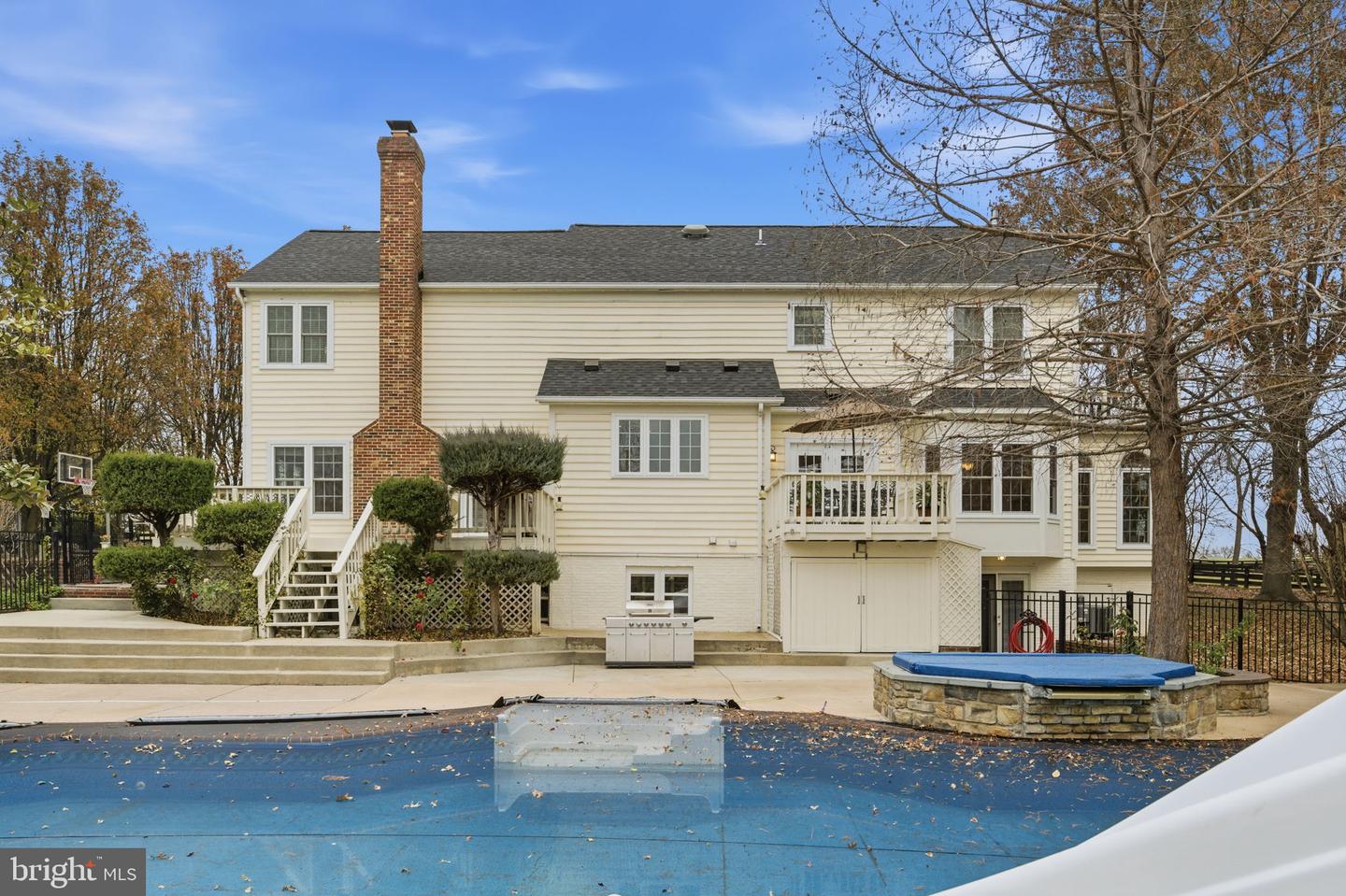 15700 TRAPSHIRE CT, WATERFORD, Virginia 20197, 5 Bedrooms Bedrooms, ,3 BathroomsBathrooms,Residential,For sale,15700 TRAPSHIRE CT,VALO2111108 MLS # VALO2111108 15700 TRAPSHIRE CT, WATERFORD, Virginia 20197, 5 Bedrooms Bedrooms, ,3 BathroomsBathrooms,Residential,For sale,15700 TRAPSHIRE CT,VALO2111108 MLS # VALO2111108