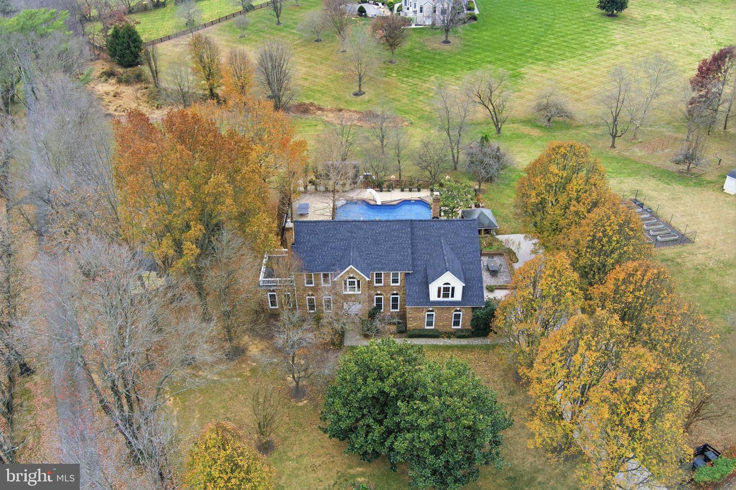 15700 TRAPSHIRE CT, WATERFORD, Virginia 20197, 5 Bedrooms Bedrooms, ,3 BathroomsBathrooms,Residential,For sale,15700 TRAPSHIRE CT,VALO2111108 MLS # VALO2111108 15700 TRAPSHIRE CT, WATERFORD, Virginia 20197, 5 Bedrooms Bedrooms, ,3 BathroomsBathrooms,Residential,For sale,15700 TRAPSHIRE CT,VALO2111108 MLS # VALO2111108