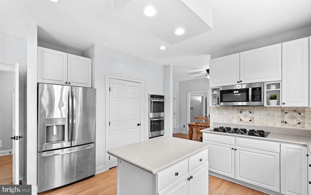 15700 TRAPSHIRE CT, WATERFORD, Virginia 20197, 5 Bedrooms Bedrooms, ,3 BathroomsBathrooms,Residential,For sale,15700 TRAPSHIRE CT,VALO2111108 MLS # VALO2111108