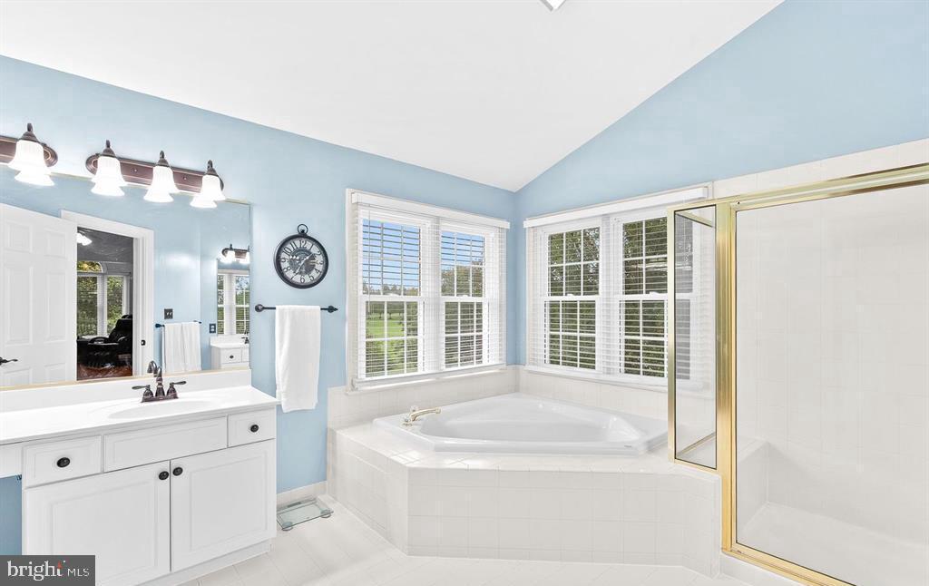 15700 TRAPSHIRE CT, WATERFORD, Virginia 20197, 5 Bedrooms Bedrooms, ,3 BathroomsBathrooms,Residential,For sale,15700 TRAPSHIRE CT,VALO2111108 MLS # VALO2111108