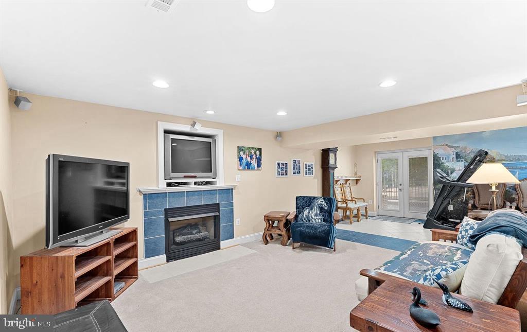 15700 TRAPSHIRE CT, WATERFORD, Virginia 20197, 5 Bedrooms Bedrooms, ,3 BathroomsBathrooms,Residential,For sale,15700 TRAPSHIRE CT,VALO2111108 MLS # VALO2111108