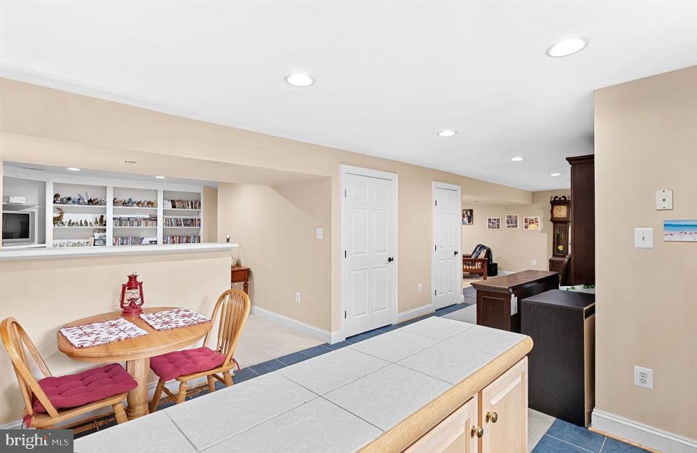 15700 TRAPSHIRE CT, WATERFORD, Virginia 20197, 5 Bedrooms Bedrooms, ,3 BathroomsBathrooms,Residential,For sale,15700 TRAPSHIRE CT,VALO2111108 MLS # VALO2111108