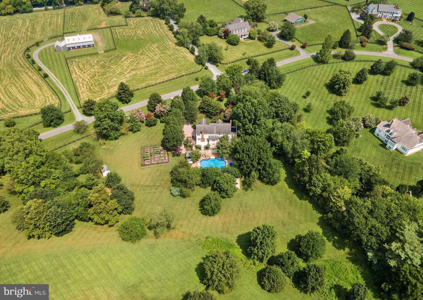 15700 TRAPSHIRE CT, WATERFORD, Virginia 20197, 5 Bedrooms Bedrooms, ,3 BathroomsBathrooms,Residential,For sale,15700 TRAPSHIRE CT,VALO2111108 MLS # VALO2111108