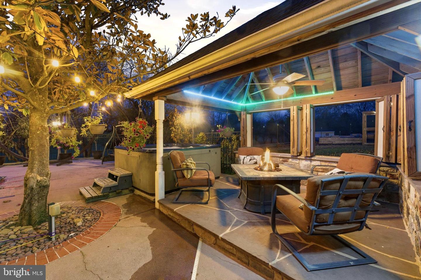 15700 TRAPSHIRE CT, WATERFORD, Virginia 20197, 5 Bedrooms Bedrooms, ,3 BathroomsBathrooms,Residential,For sale,15700 TRAPSHIRE CT,VALO2111108 MLS # VALO2111108 15700 TRAPSHIRE CT, WATERFORD, Virginia 20197, 5 Bedrooms Bedrooms, ,3 BathroomsBathrooms,Residential,For sale,15700 TRAPSHIRE CT,VALO2111108 MLS # VALO2111108