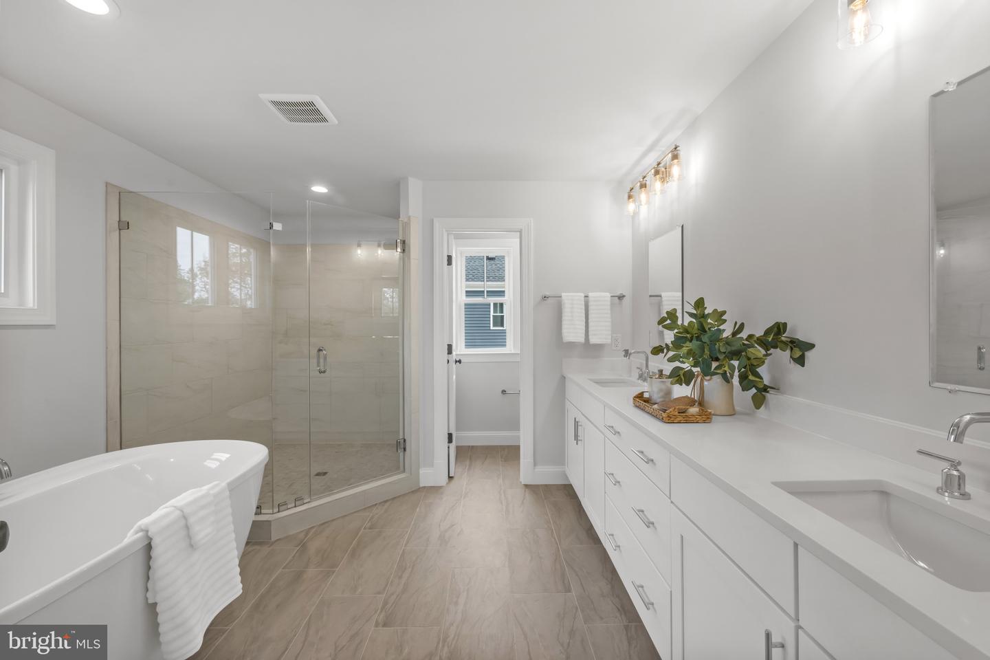 2728 BOSWELL AVE, ALEXANDRIA, Virginia 22306, 5 Bedrooms Bedrooms, ,4 BathroomsBathrooms,Residential,For sale,2728 BOSWELL AVE,VAFX2279008 MLS # VAFX2279008