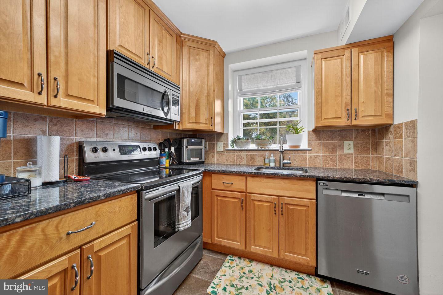 3811 39TH ST NW #D88, WASHINGTON, District Of Columbia 20016, 1 Bedroom Bedrooms, 2 Rooms Rooms,1 BathroomBathrooms,Residential,For sale,3811 39TH ST NW #D88,DCDC2231816 MLS # DCDC2231816